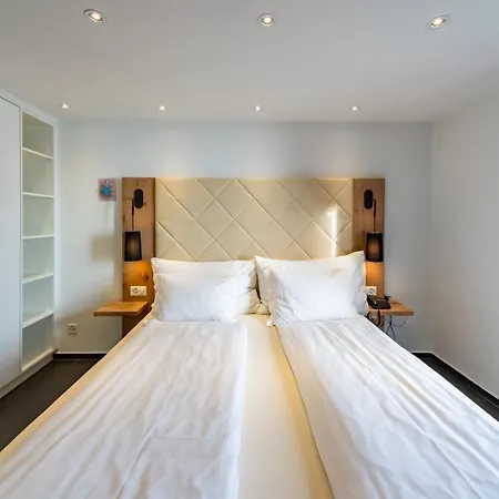 Collinetta Hotell 3*